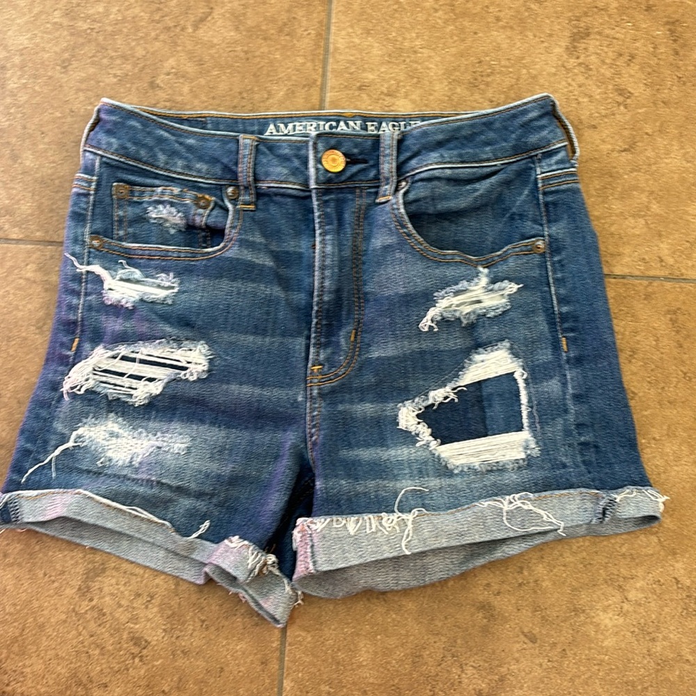American Eagle High Rise Shortie size 2 distressed medium wash